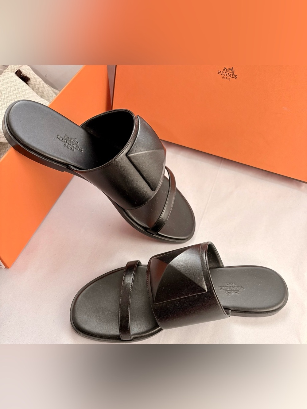Hermès Caia Slides
Black 37 Preowned - Picture 3 of 11